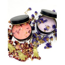 Świeca sojowa w metalowym pojemniczku