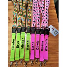 Smycz na szyję do telefonu z haftem