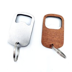 Brelok otwieracz drewniany z grawerem